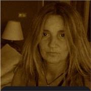Profesora titulada en magisterio de primaria, con una alta capacidad para hacer unas clases didácticas y divertidas